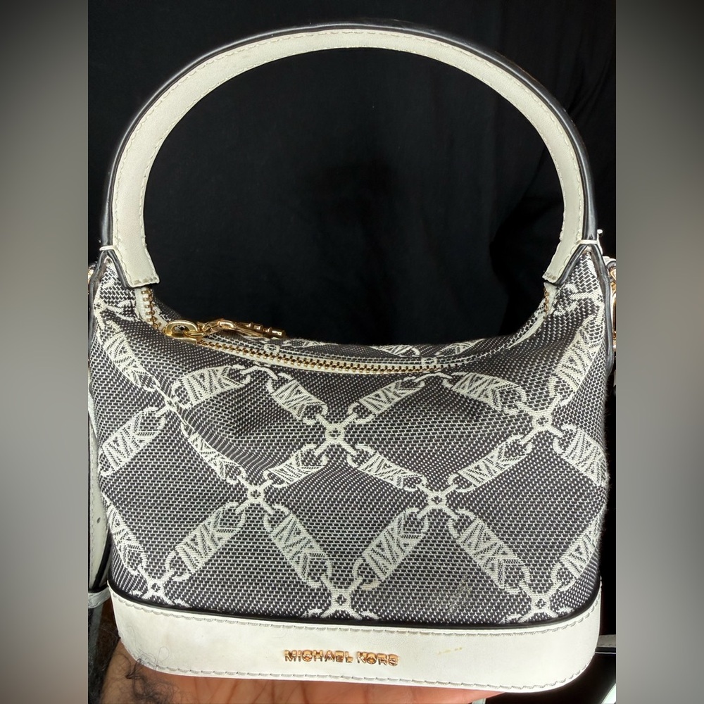 Michael Kors White/Black Logo Bucket Cross Body Bag